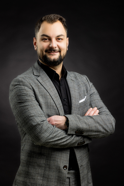 Dr. Vlad Sageata - Medic Stomatolog